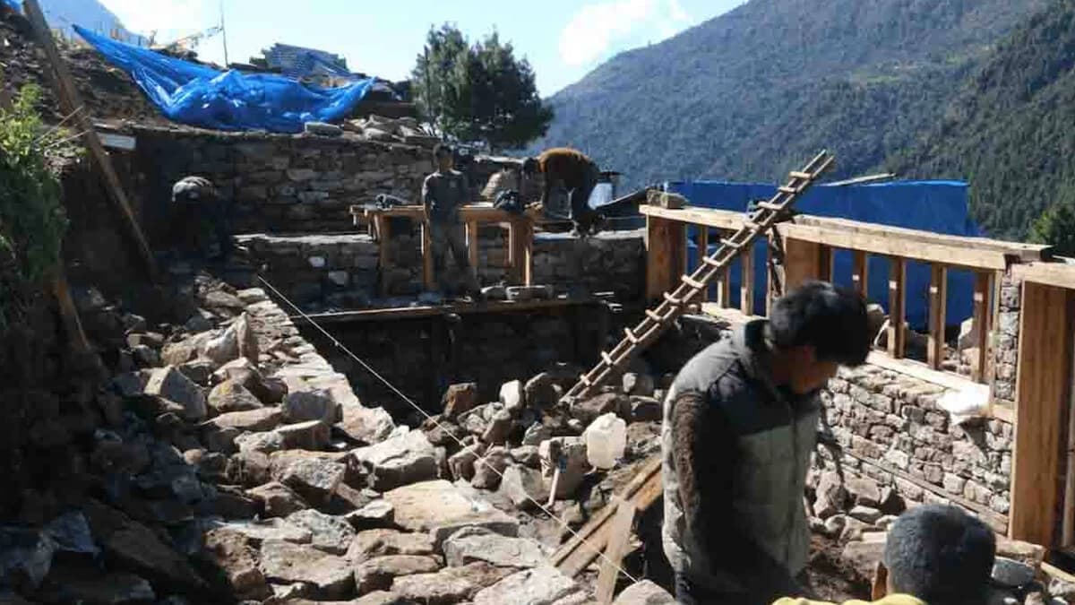 Trek And Help Nepal – Rebuild School, Village Fulkharka And Nepal