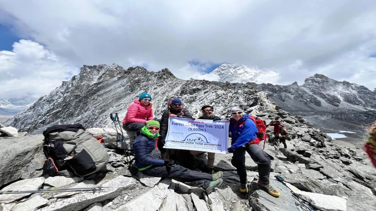 everest-cholapass-gokyo-trek-view-photo