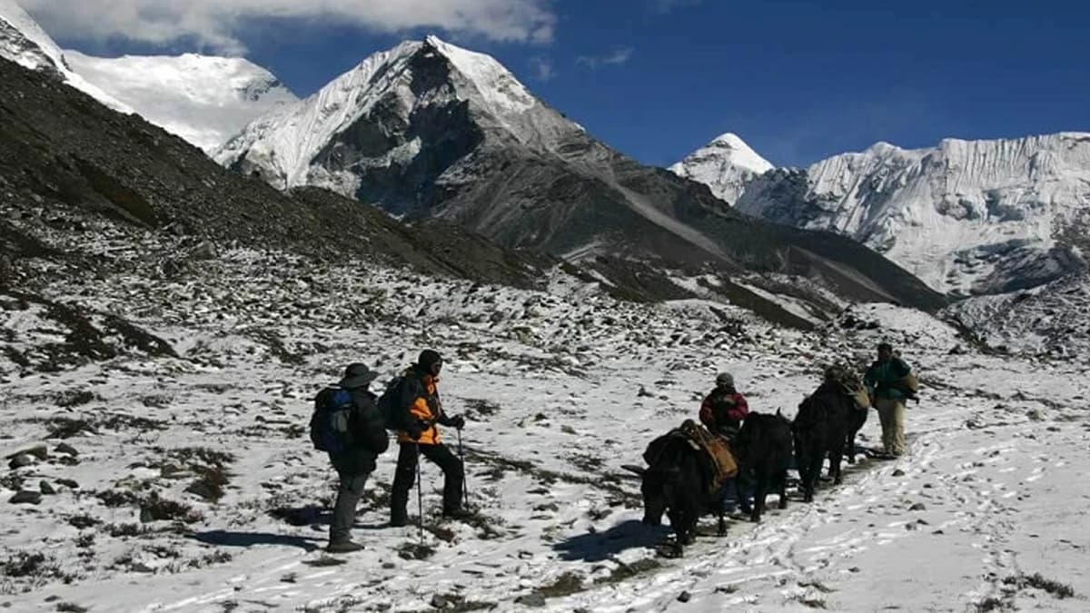 MANASLU TREK IN DECEMBER