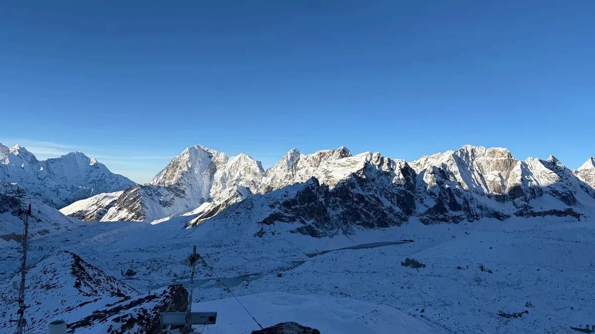 Khumbu mountain panorama from Kala Patthar on the Everest Base Camp trek