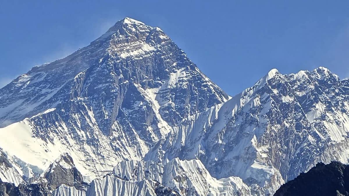 Everest Mountain Flight
