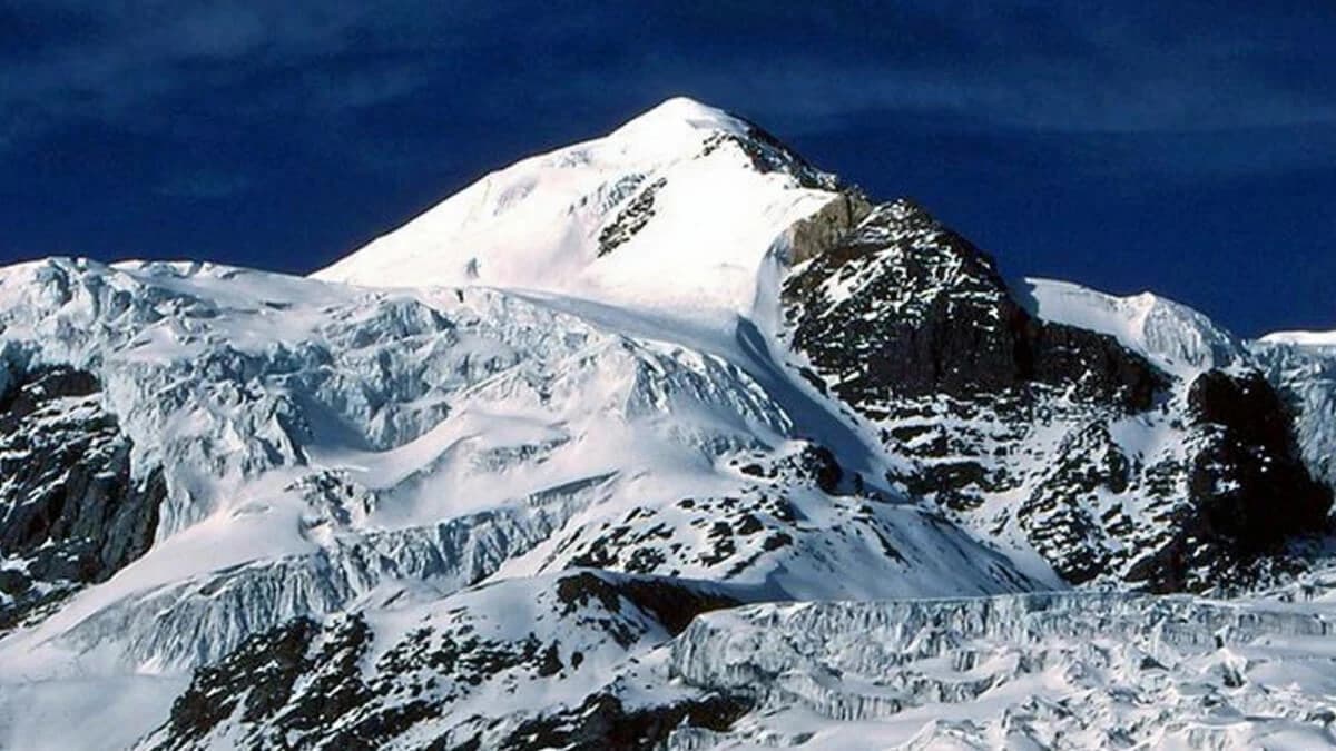 Naya Kanga Peak Climbing