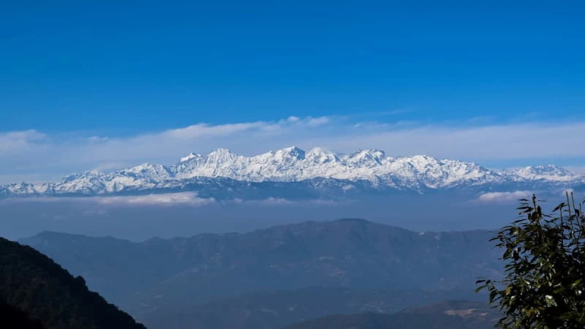 panoramic-mountain-view-chandragiri-hill