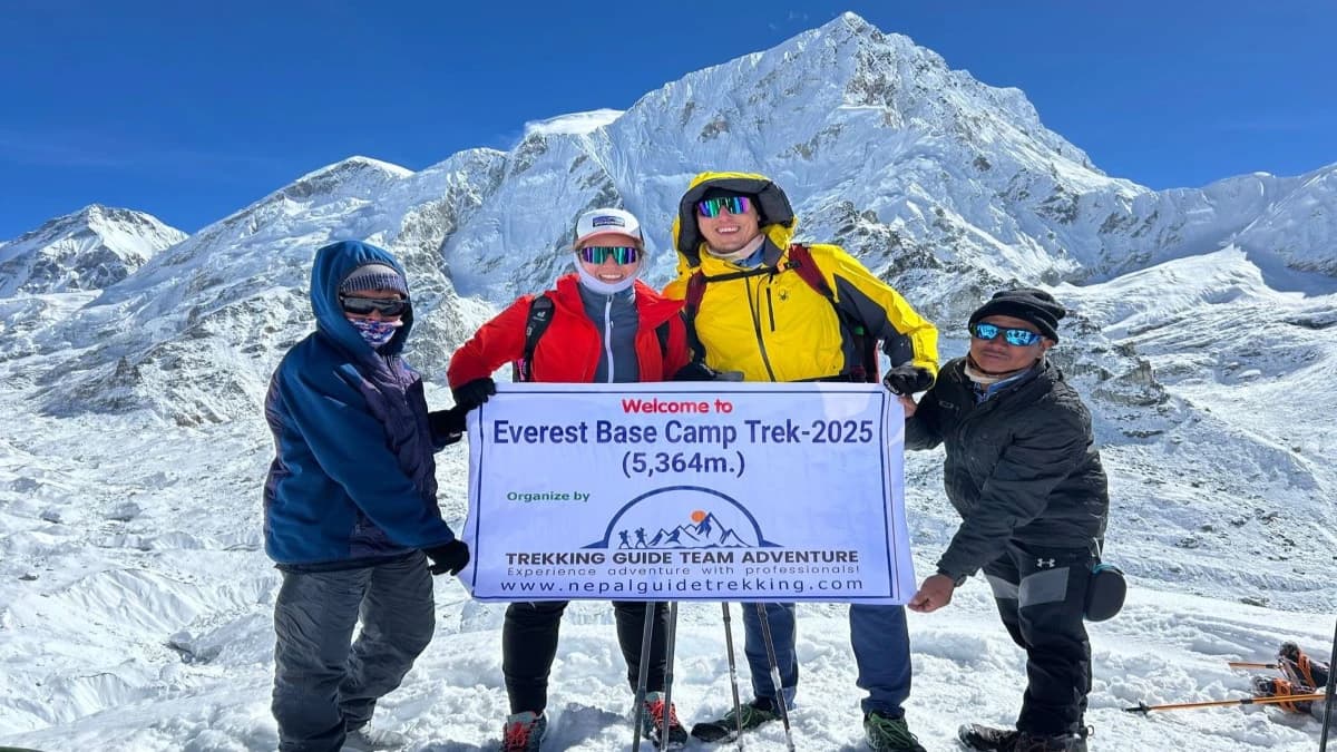 Everest-Base-Camp-phaplu